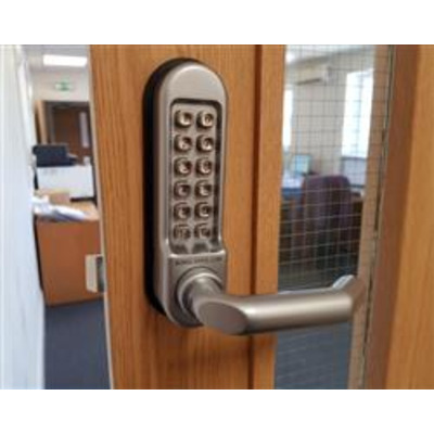 BL5008 Medium/Heavy duty, round bar handle keypad with fittings to suit leading panic hardware - Satin Stainless